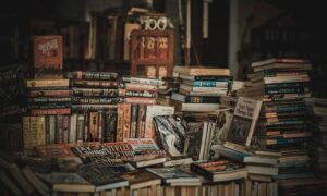 Los libros sobre iridología son una fuente invaluable de conocimiento que puede enriquecer tu práctica y comprensión de esta disciplina